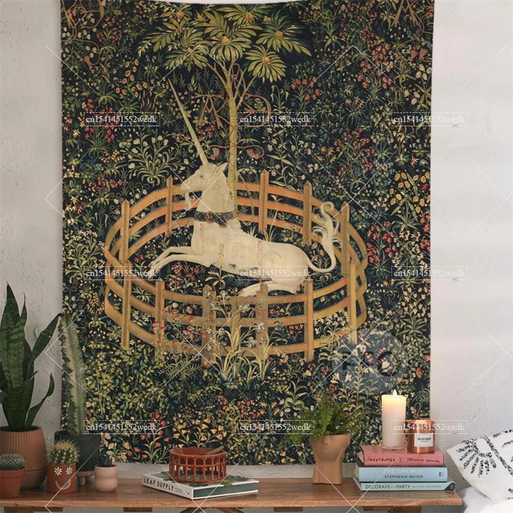 Pilates Yoga Studio - Keset dinding permadani Unicorn di t-shirt