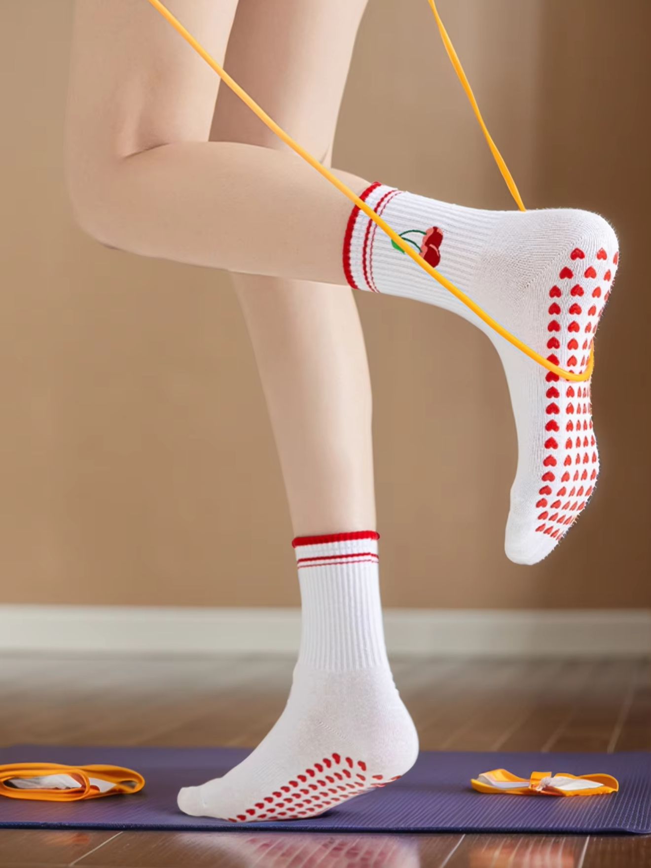 Pilates Yoga &A - 1 Pasang Kaus Kaki Yoga Profesional